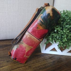 PATRICIA NASH MULTISPRING ISLA OBLONG  WRISTLET CLUTCH EUC